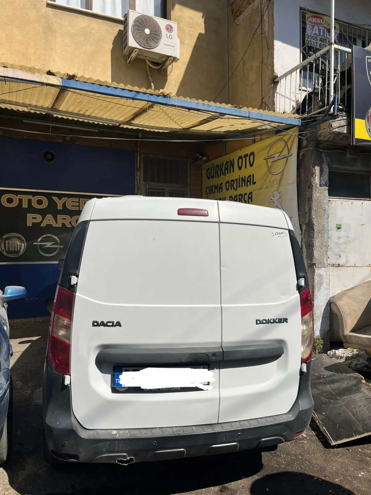 DACİA DAKKER ÇİFT BAGAJ KAPAĞI ORJİNAL HATASIZ